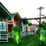 Çilerin üzerindeki rengarenk taşınabilir hazır hşap ev Erdek Balıkesir