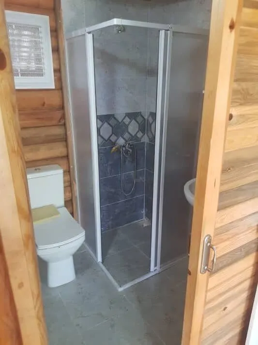 Duşakabin klozet lavabo