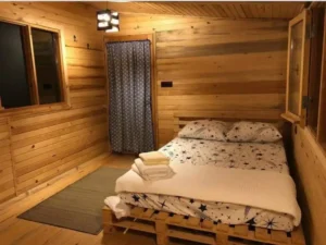 Ahşap karavan iç salon görseli