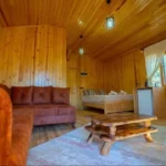 Kiremit koltukları lambriden iç salon