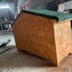 Dükkanda çekilmiş kedi evi görünümü